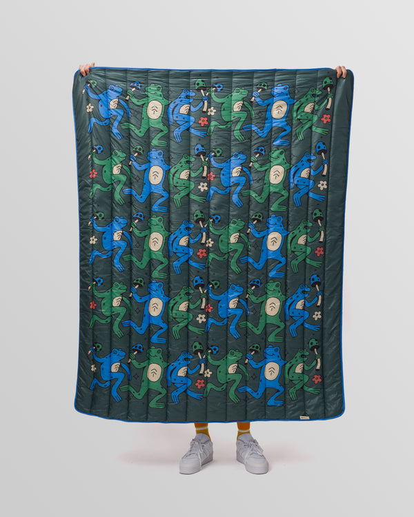 Shop Dancin' Frogs Recycled Camp Blanket Inspired by National Parks | green